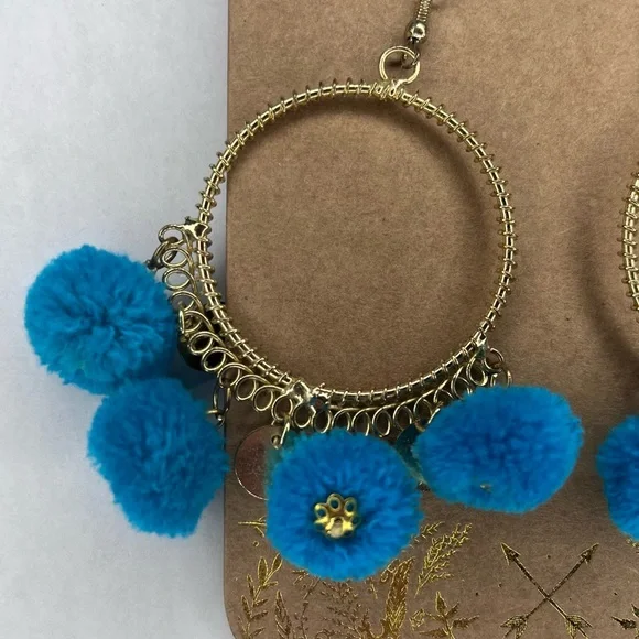 SHIRALEAH CHICAGO Zola Turquoise Blue Earrings Boho Gypsy Pom Hoops NWT - Picture 3 of 7